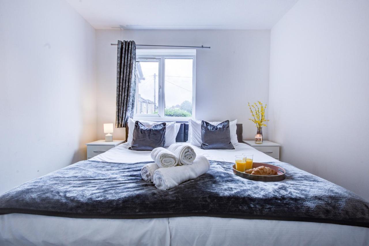 Spacious Urban Apartment In ครอยดอน ภายนอก รูปภาพ