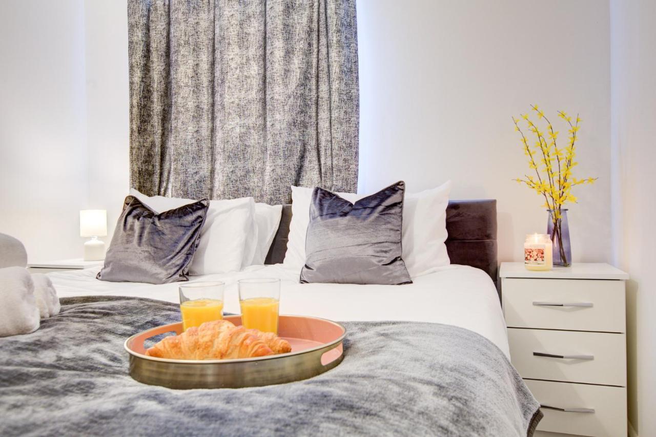 Spacious Urban Apartment In ครอยดอน ภายนอก รูปภาพ